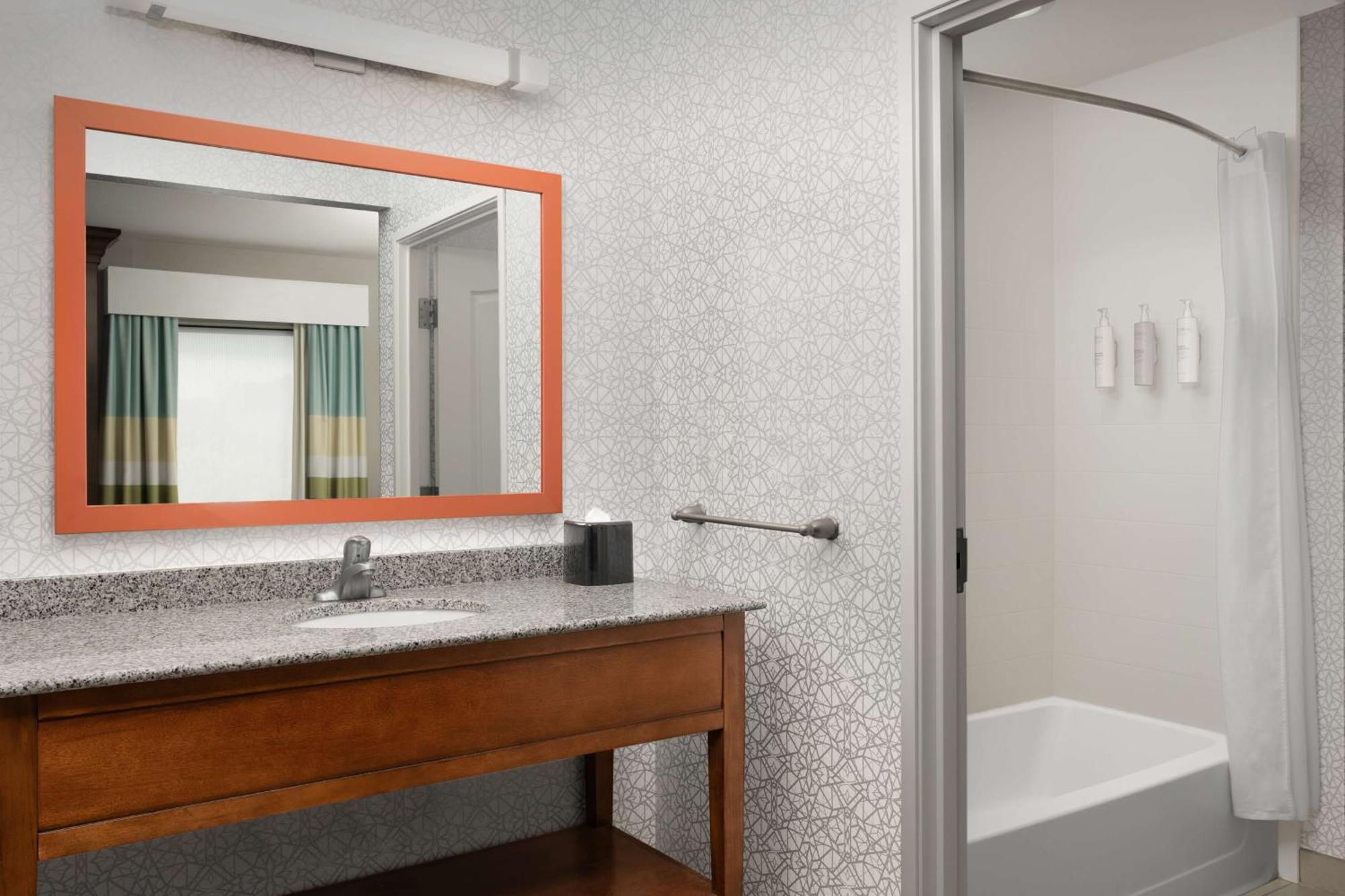 Hampton Inn & Suites Huntsville Research Park Area Екстер'єр фото