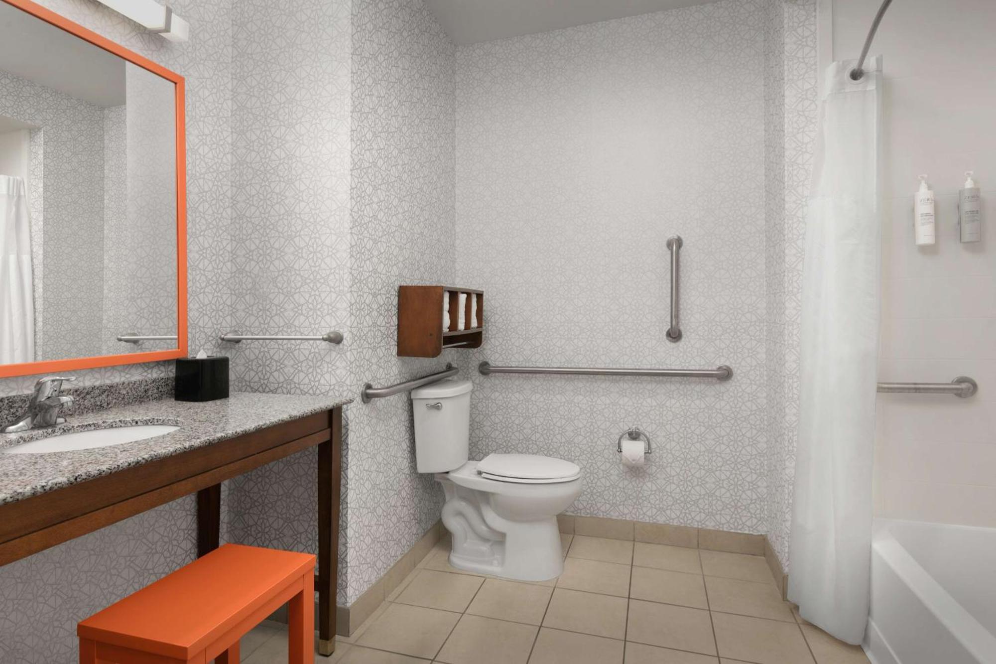 Hampton Inn & Suites Huntsville Research Park Area Екстер'єр фото